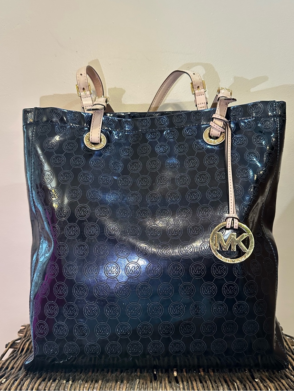 Michael Kors Jet set travel tote shiny black patent leather (NWOT)